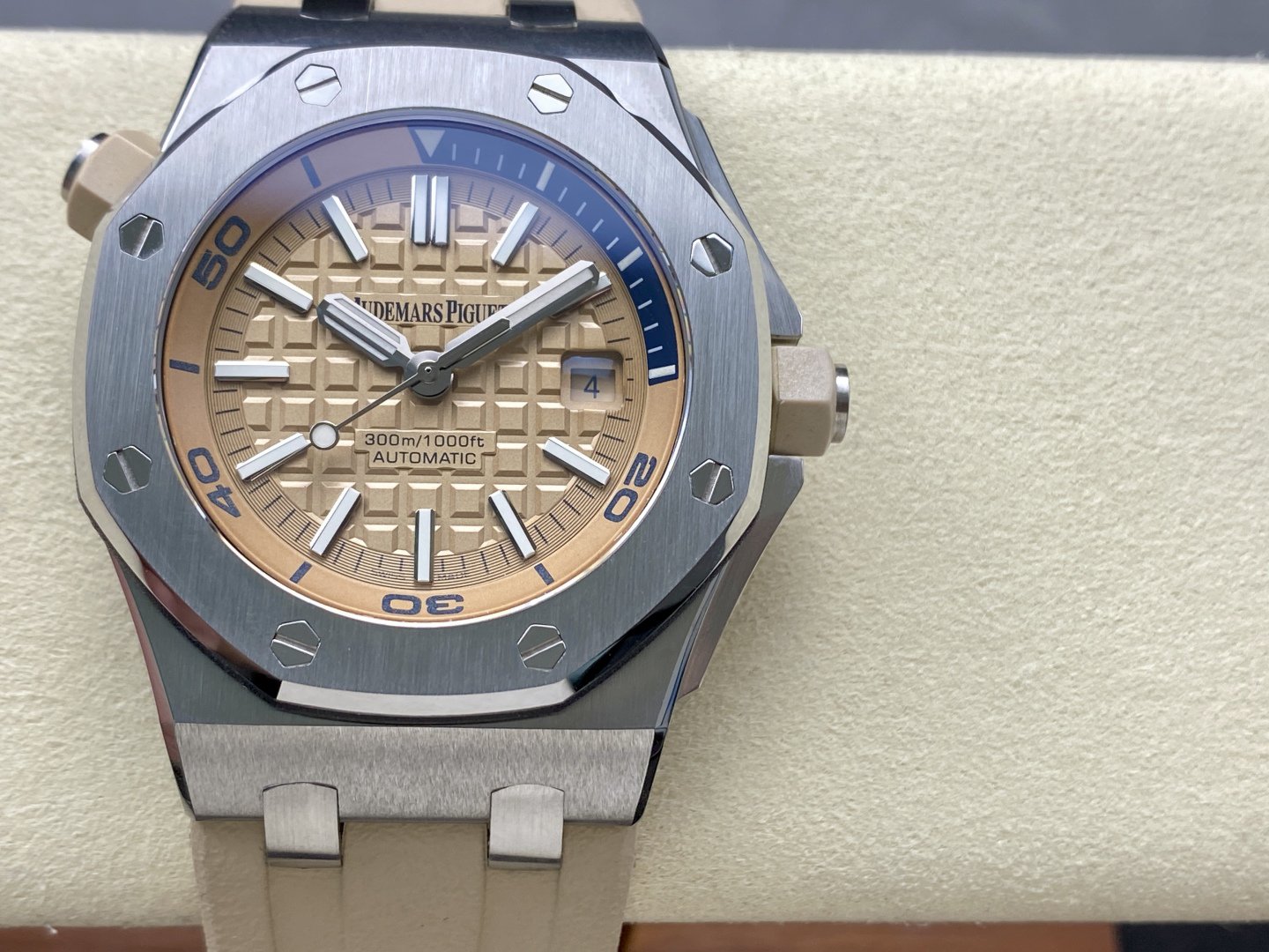 Audemars Piguet Royal Oak Offshore Diver 15710 1:1 Superclone