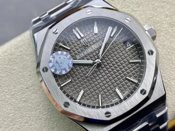 Audemars Piguet 70 4d39d6 108a5d8e6fb8479c91c2e0760c47a5b0mv2 1