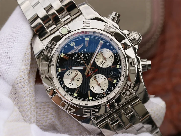 Breitling Chronomat B01 - 1:1 Superclone 1 4d39d6_87b3596f08ab46f684deac366d634ec5mv2-1.webp