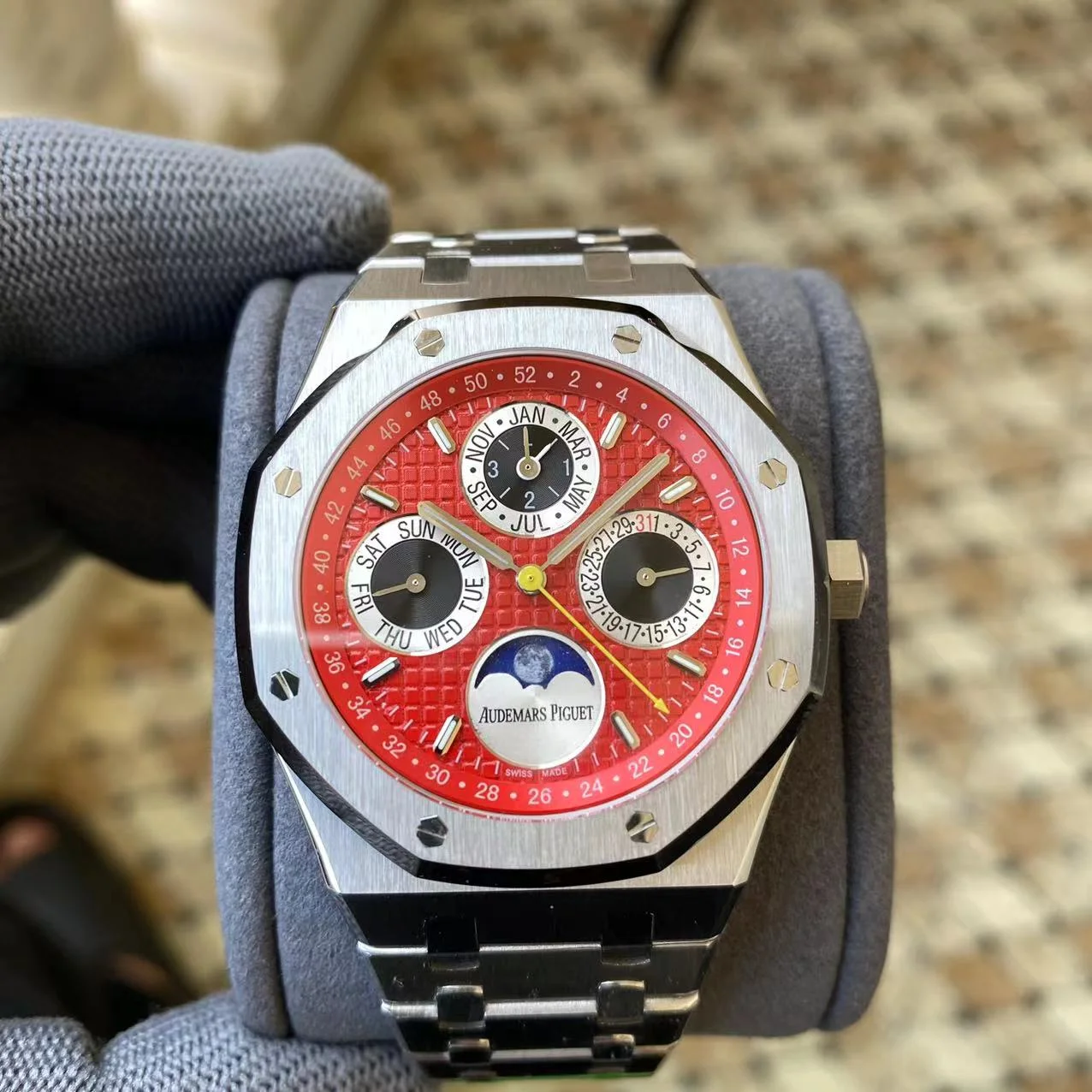 Audemars Piguet Royal Oak "Grande Tapisserie" chronograph 26574 1 4d39d6_a00642fd4b2140c288fc4364e68a8a6fmv2-1.webp