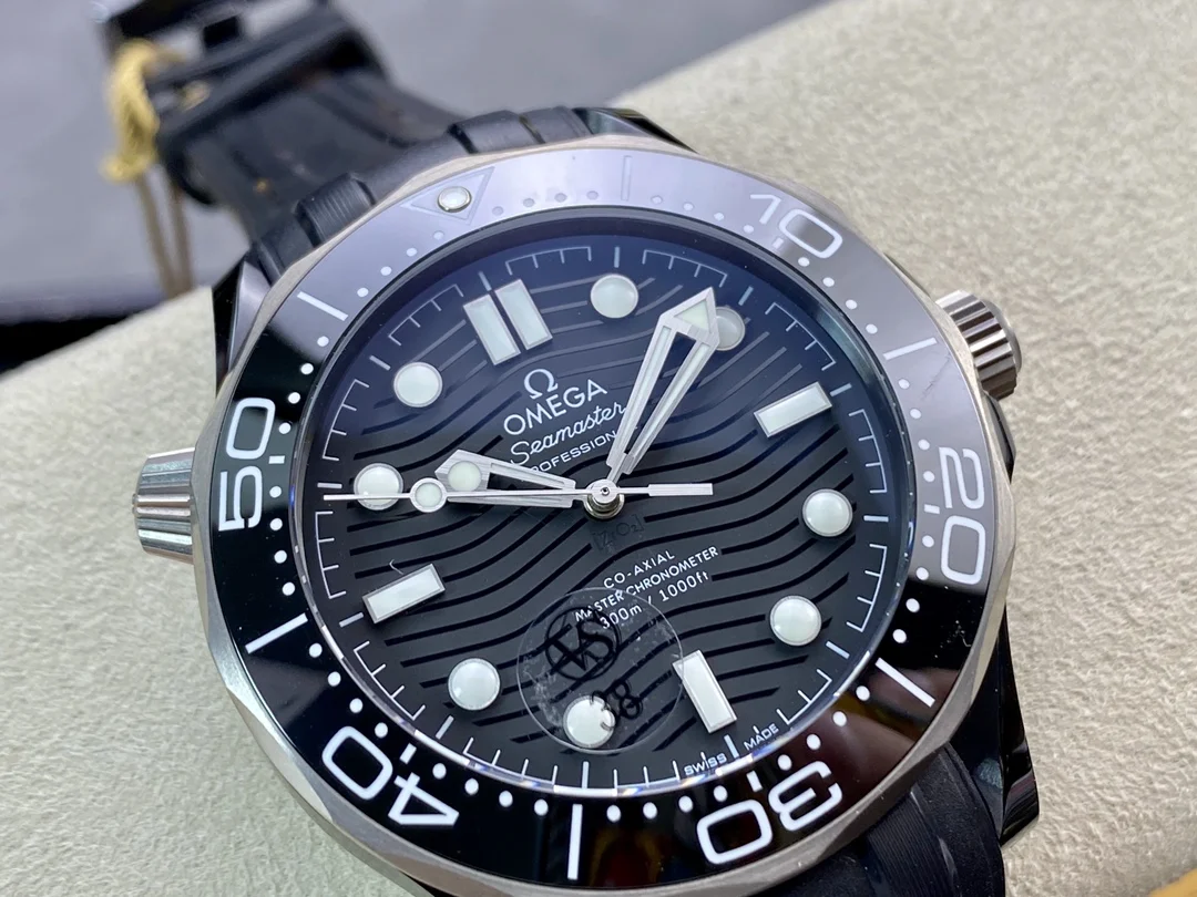 OMEGA Seamaster Diver 300M 42mm 1 4d39d6_af7da26bbdf54fee9c77a187a8dd8c1cmv2-1.webp