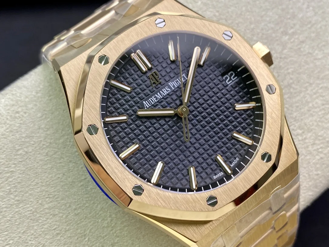 Audemars Piguet Royal Oak Selfwinding 15500OR.OO.1220OR.01