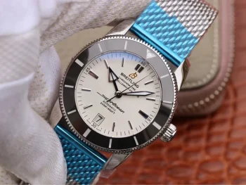 Breitling SuperOcean Heritage — Style E 1:1 Superclone detail 2
