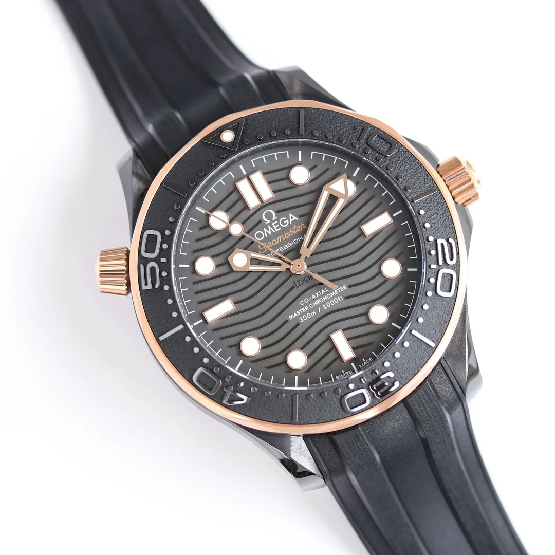 Omega Seamaster Diver 300M Ceramic Black Co-Axial ZRO2 1 4d39d6_f1db0ef136b74f19a2f18f3756f3aa32mv2-1.webp