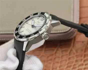 IWC 72 4d39d6 f9636fd1009f4f80b4985bafd5377e3emv2 1