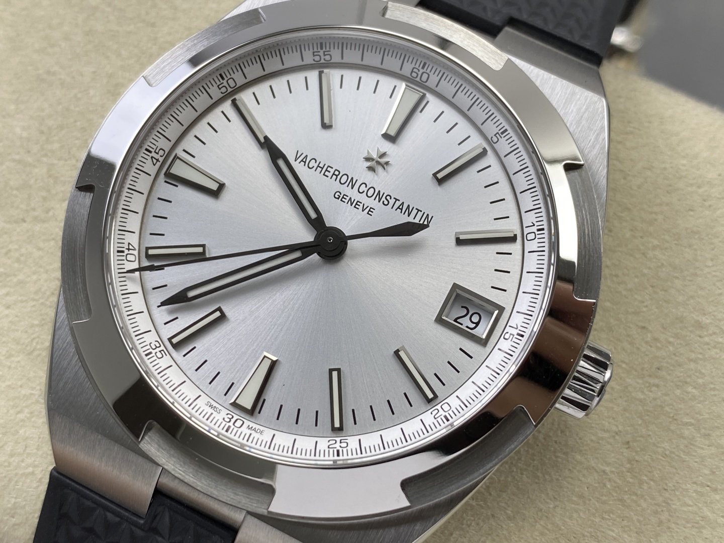 11627-b7e5f828440dab46bf751e6ee80e2f3e3d83b6fc0d3973471c410d85af6d662a Vacheron Constantin Overseas Stainless steel 41 mm Configuration 7E81D8 1:1 Superclone