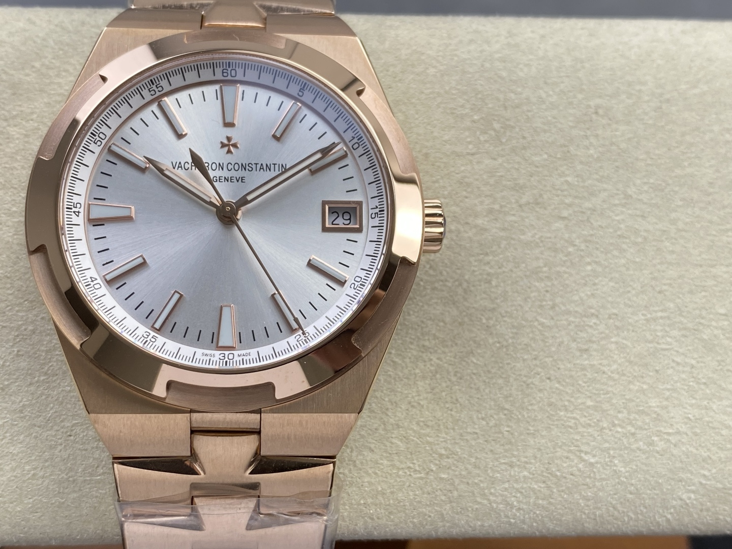 397-e482945cd7b5b2e2d2681ff2e2fd3a050773d2868fb107e195e854ad437a7387 Vacheron Constantin Overseas 4500V Stainless steel Rose Stainless-steel bracelet K1 Factory Configuration D689F3 1:1 Superclone