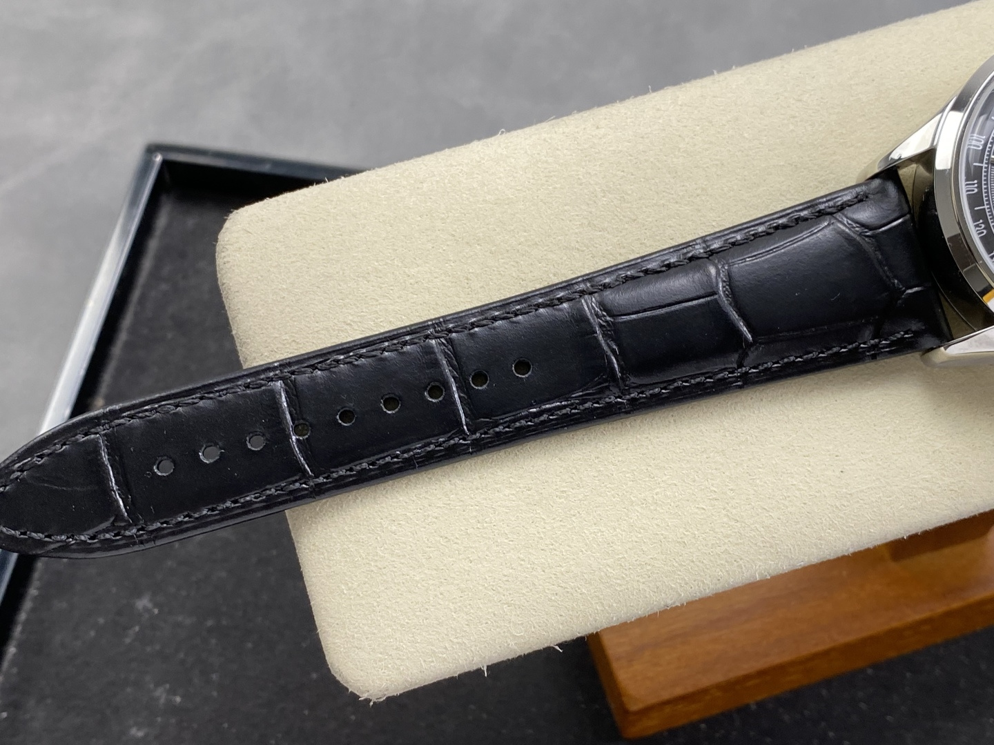 14028-4d3e61a0438509ecc3343b39082de429b8dc7ea7027182bebe353155249b8784 Vacheron Constantin Traditionnelle Chronograph 1:1 Superclone — E48797
