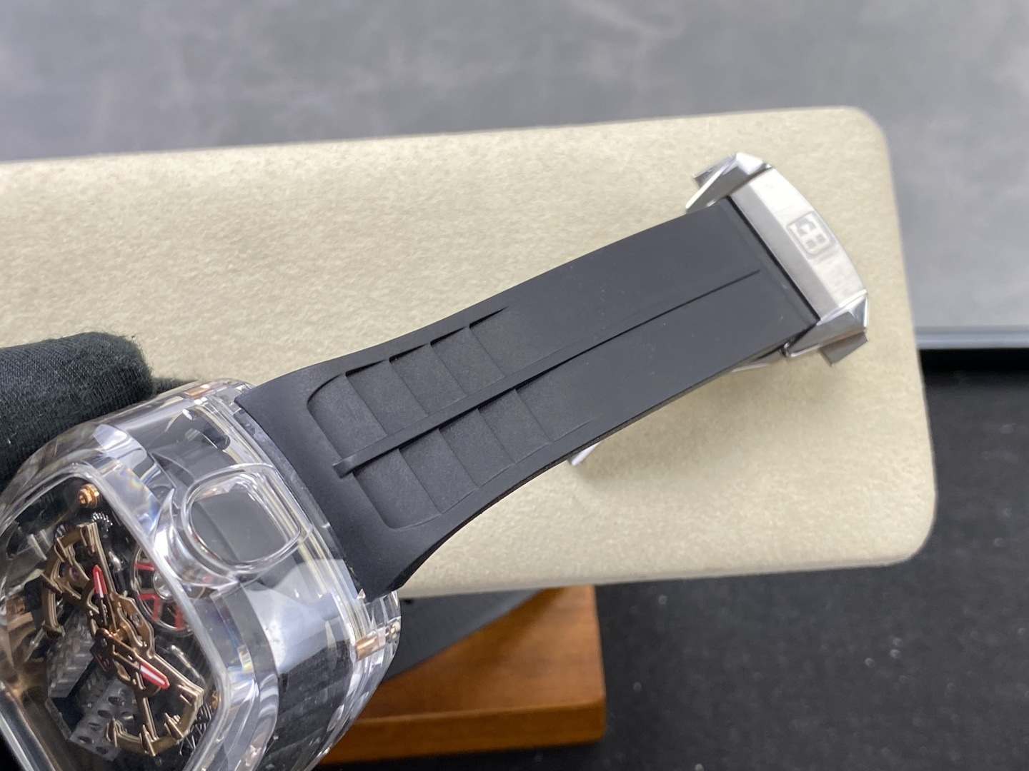 9230-f0d29ecfa4afdbcb3885ffcf3becb60387368a412d7d133f257956727aea9760 Jacob & Co. Bugatti Chiron Platinum Configuration 179C91 1:1 Superclone