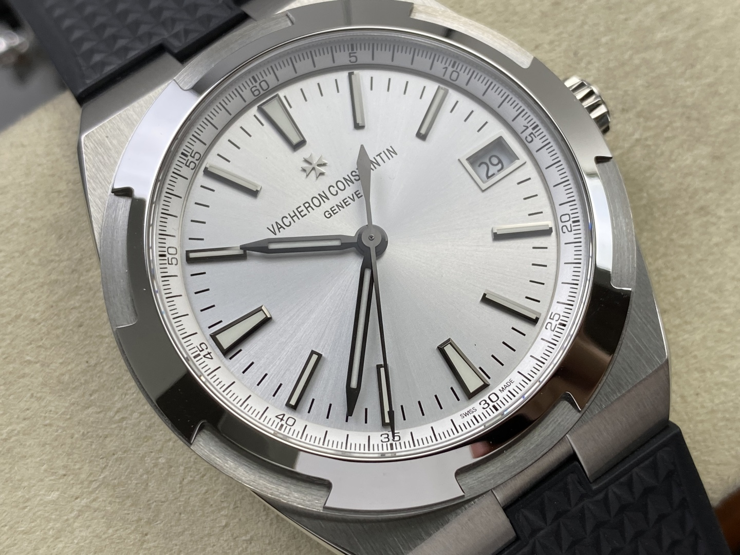 11628-e153d392c95c9b7365dfb2b60c83839a0484d523ebb63c99acc9c470ff638770 Vacheron Constantin Overseas Stainless steel 41 mm Configuration 7E81D8 1:1 Superclone