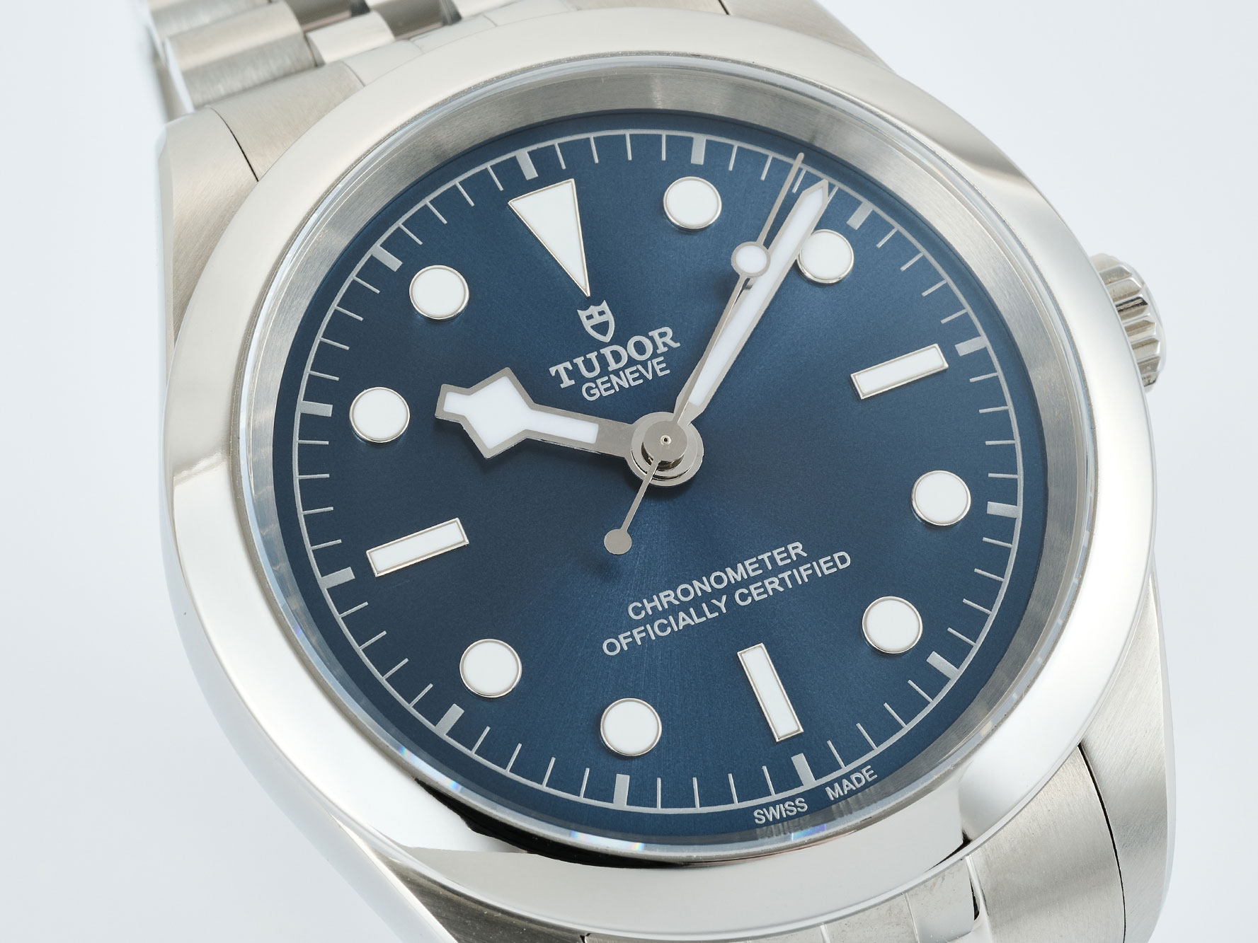 6210-e7a4c48625dd18919d76f0a2a772eb9e591bf116e0beafb306933007d030983b Tudor Black Bay One 41 watch – 41mm steel case, Steel bracelet – m79680-0002 1:1 Superclone