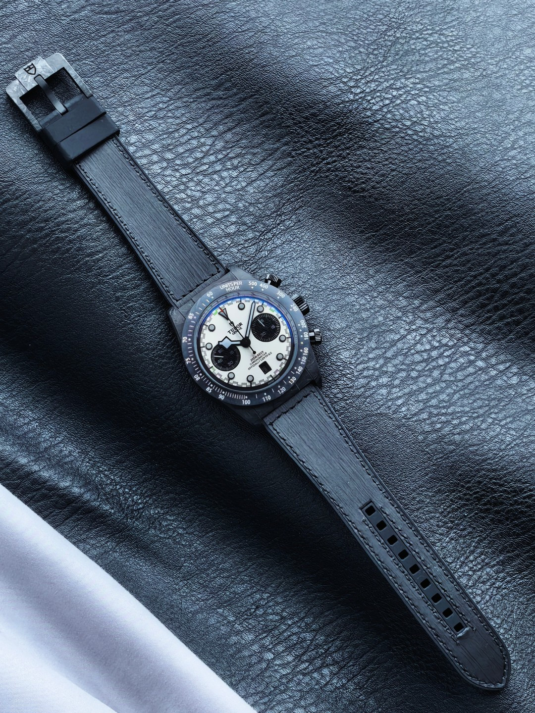 5023-a5fcbeba3188ea2c7aea6d04ff7216d1c73305a6af14ab6e6b62168687b09266 Tudor Black Bay M7937KN-0001 Carbon composite 42 mm Configuration 9CE47C 1:1 Superclone