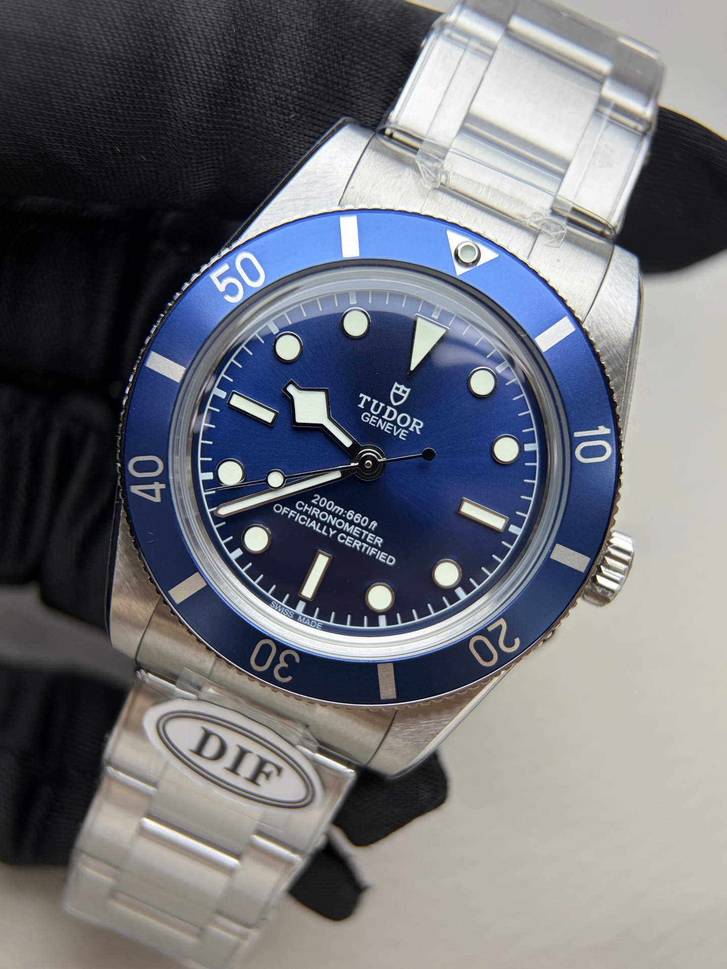 5296-98e5e5bbdd878affe21867930817a2671b4fea1a38f310b8efae687f26f1ef4d Tudor Black Bay Blue dial 37 mm Configuration A78E35 1:1 Superclone