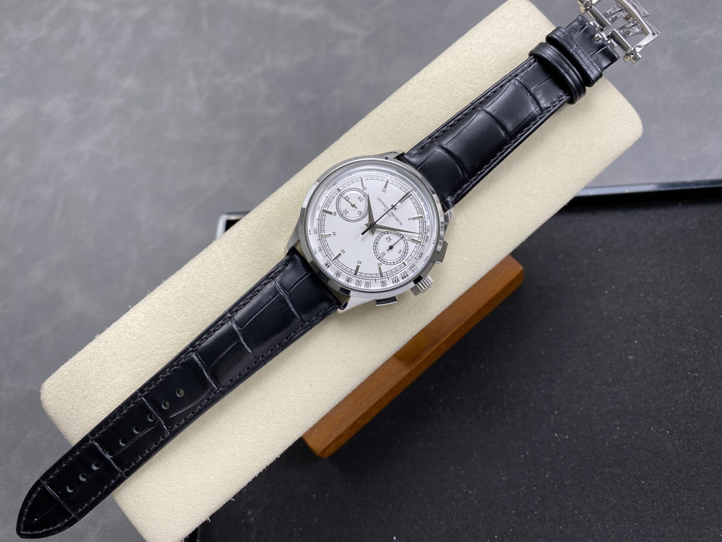 303-64693f5be0b2d82812a70d8822307198f9459e3b05288f0c367d41da1f3af5f1 Vacheron Constantin Traditionnelle Chronograph 1:1 Superclone — B6EE57