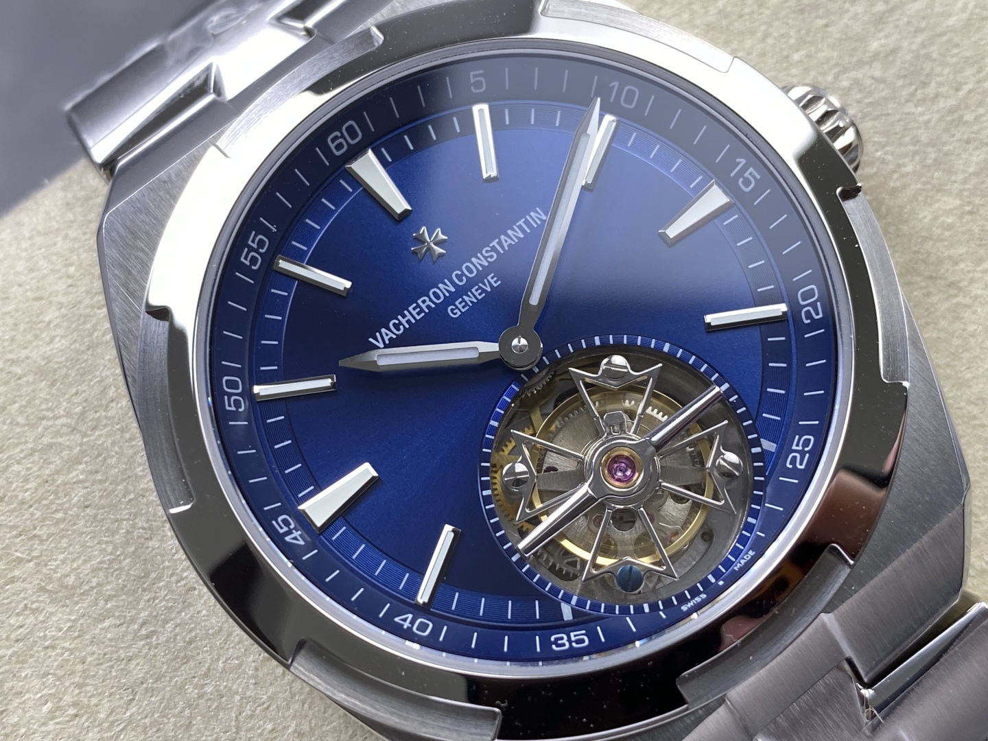 10004-20b72e3aa84e211fcc7fccdba2ac2588cf37eec0741af97ac6f0e37b3db4df38 Vacheron Constantin Overseas 42.5 mm Tourbillon ANT Factory Configuration CC771D 1:1 Superclone