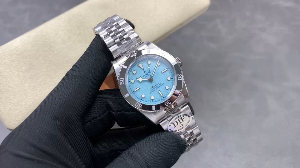 Tudor Black Bay M79000N Blue 37 mm Configuration 2D30D2 1:1 Superclone