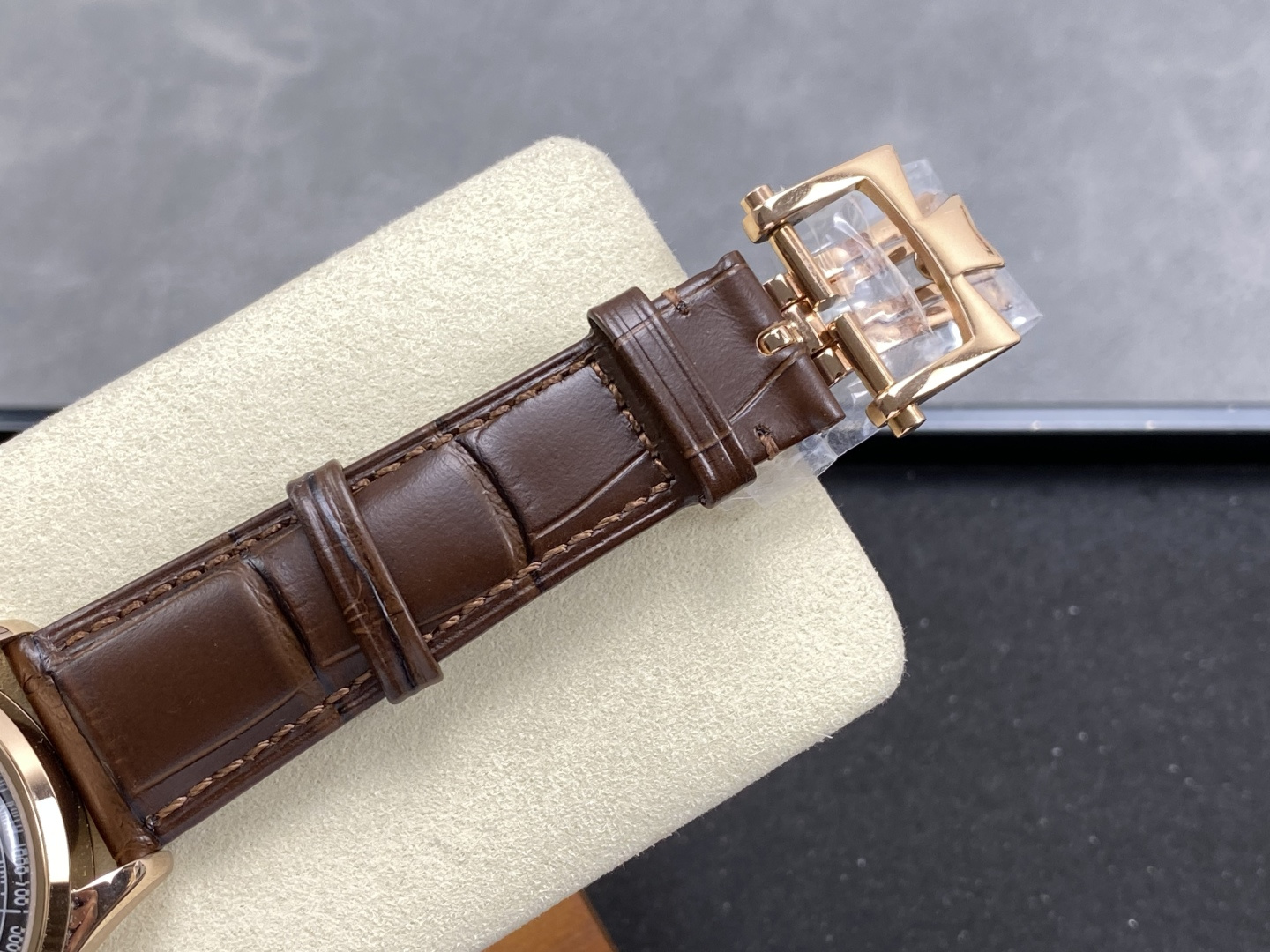 9783-12cbc9b0904b91620a01a6756bb578a4977cfb19f3b2512ff36309130fbd804c Vacheron Constantin Traditionnelle Chronograph 1:1 Superclone — E10386