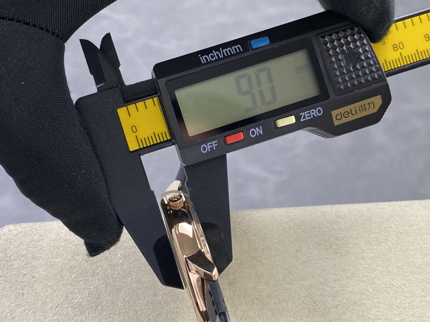 6017-fddbbd25e9db1cd187fc763d2e0d65b7decbe7b70706ce47fbc5bcbec435d715 Vacheron Constantin Patrimony 40 mm Configuration 3FE86A 1:1 Superclone