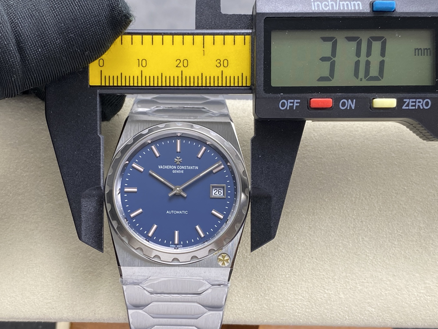 15206-eca8e3ad70969817a4ba795b93c3498db48a07b8826f55d06119b2bc643ac7f0 Vacheron Constantin Overseas 37 mm PPF Factory Configuration 145939 1:1 Superclone