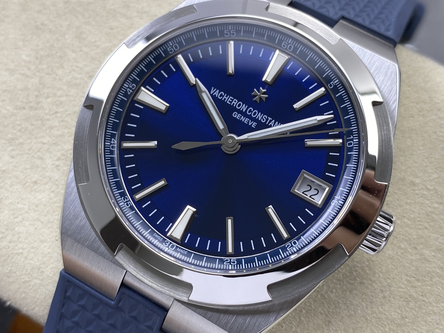 2973-a54065b36c2d558a81ee90ce5a8b0695d8973c25fbeabea509a5e28a9d19f2da Vacheron Constantin Overseas Stainless steel 41 mm Configuration 6A5D37 1:1 Superclone