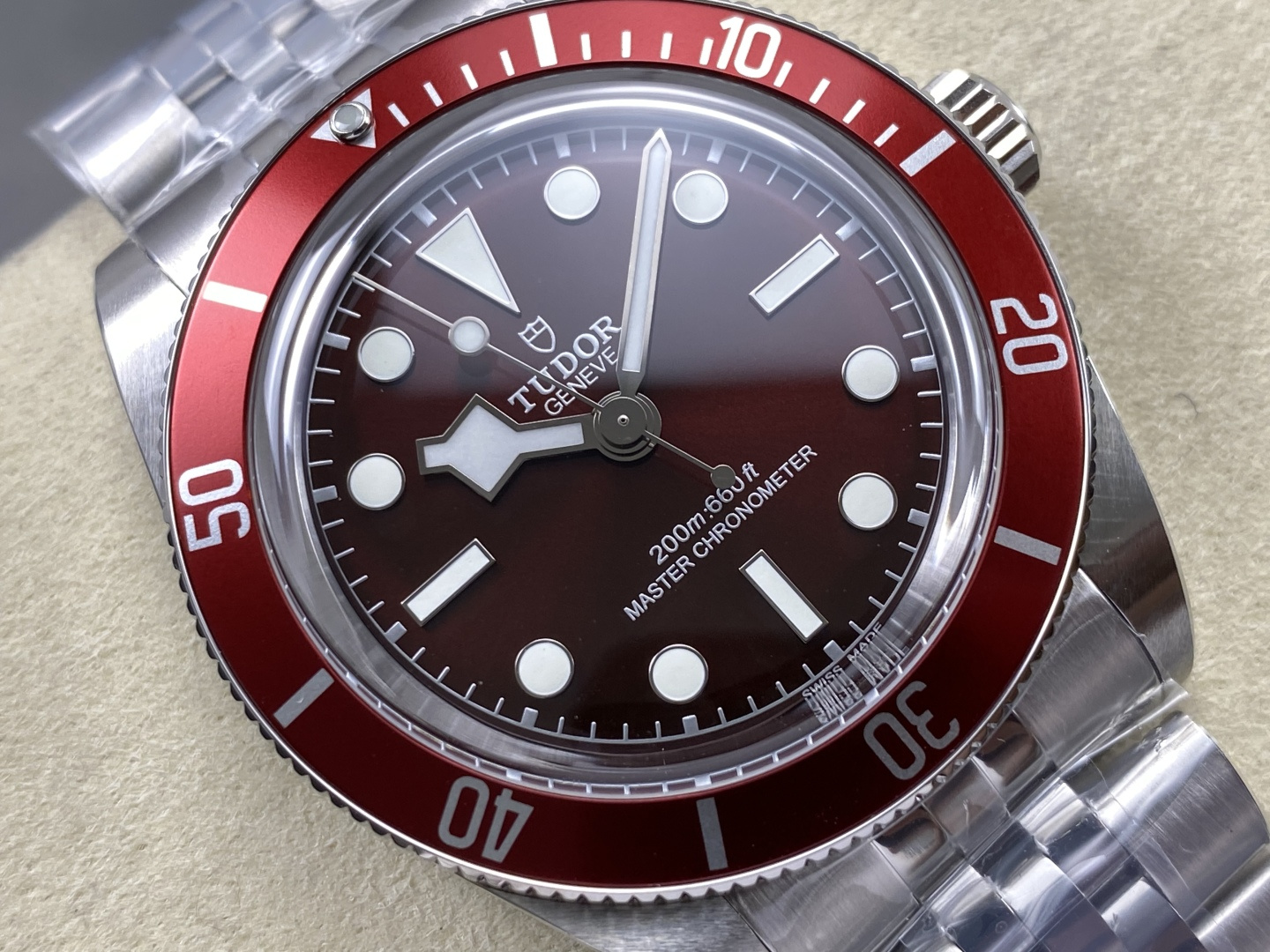 7438-511a527a294ae1903396e4f68021664b4259495675fc26f6b150e041a18c5078 Tudor Black Bay 58 Burgundy M7939A1A0RU-0001 1:1 Superclone