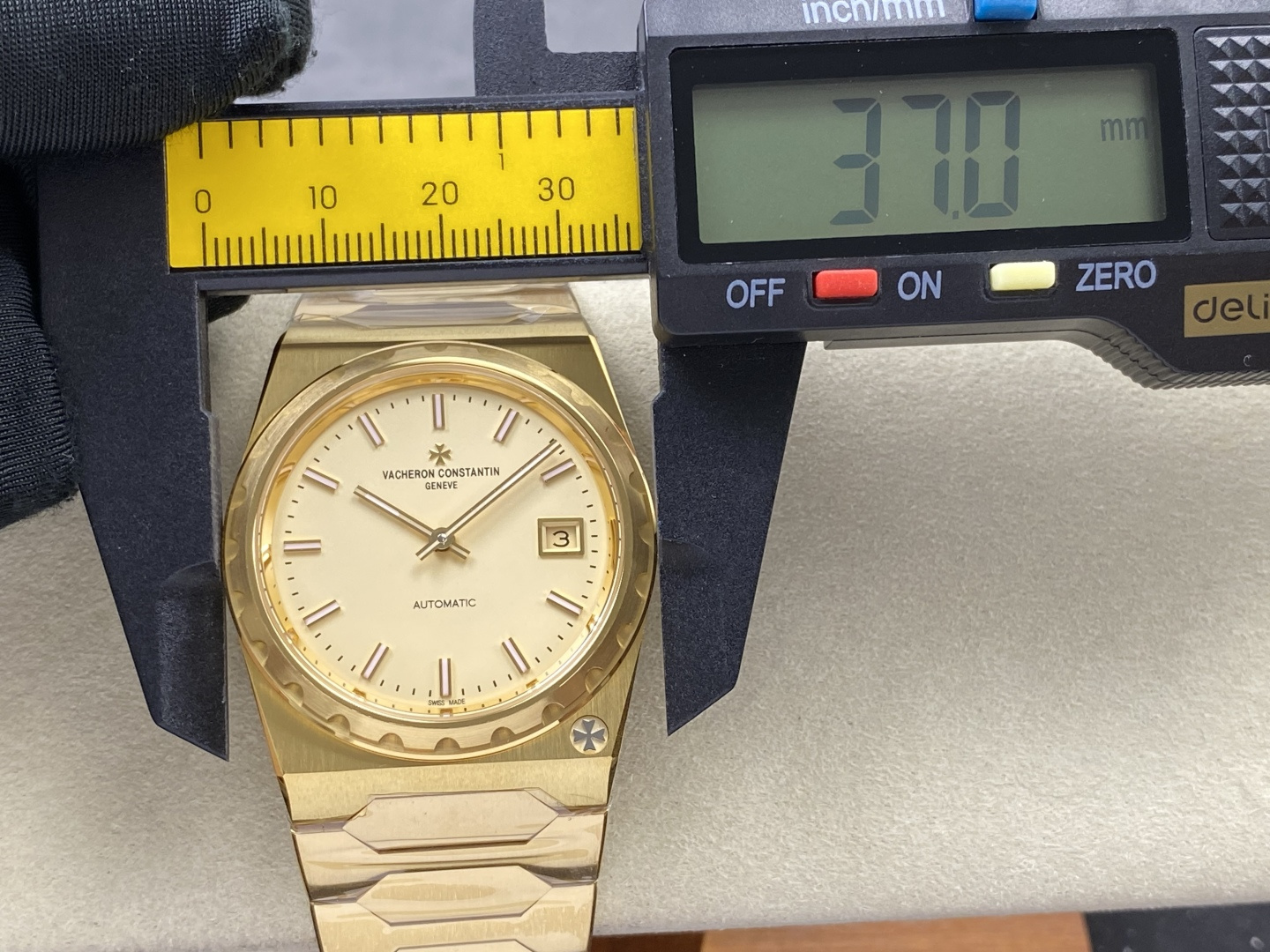 11424-3d58fe46f1e44115fd062536276f6f0ddd4ebf77c2a398d7fc501bf4feac3ac2 Vacheron Constantin Overseas 37 mm PPF Factory Configuration 8F2E12 1:1 Superclone