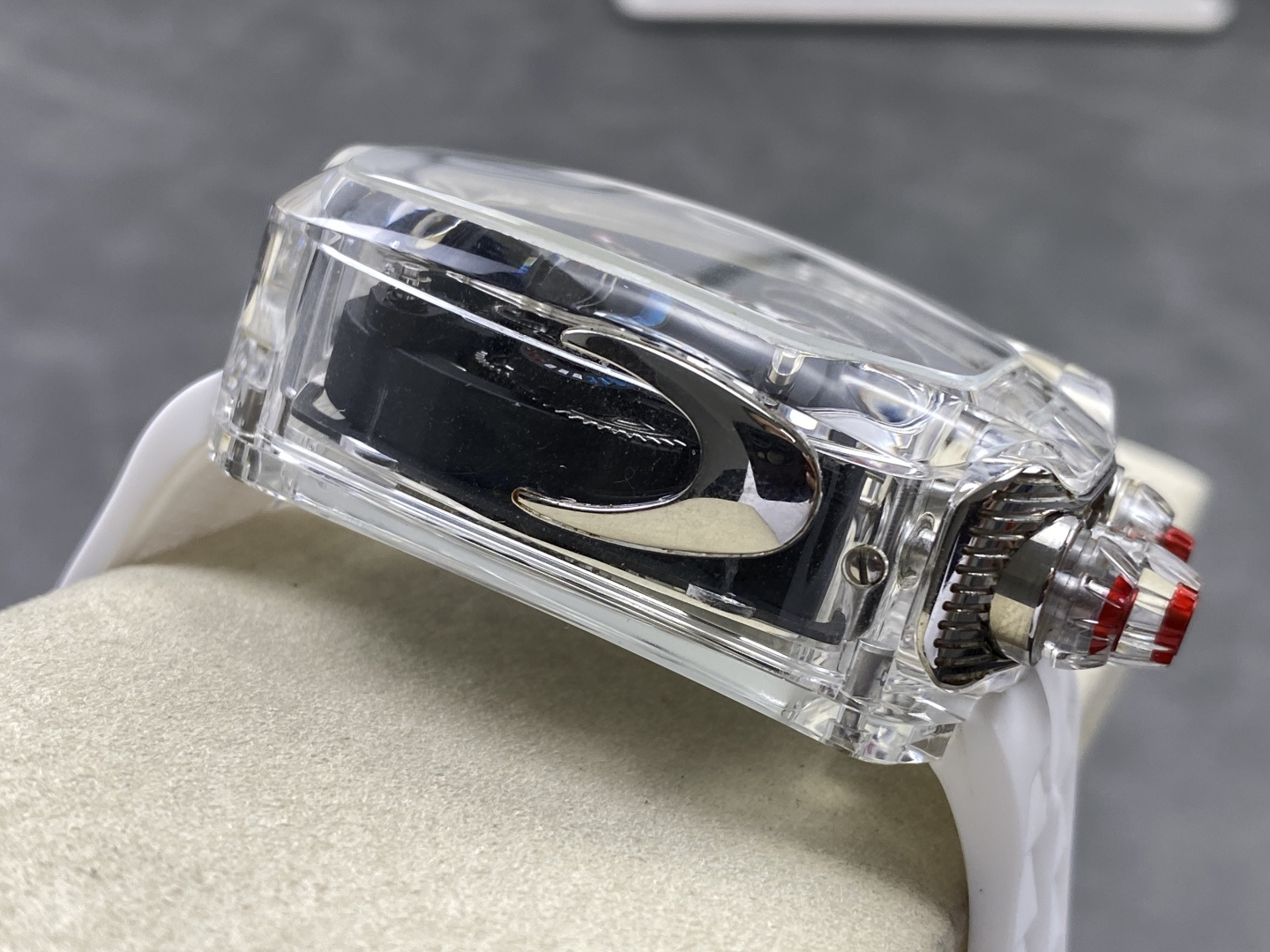14361-f8e904c33ef58eafb70a13707b4f2257d079325970d87847b6b21ef989222ad2 Jacob & Co. Bugatti Chiron Platinum Configuration FC2C53 1:1 Superclone