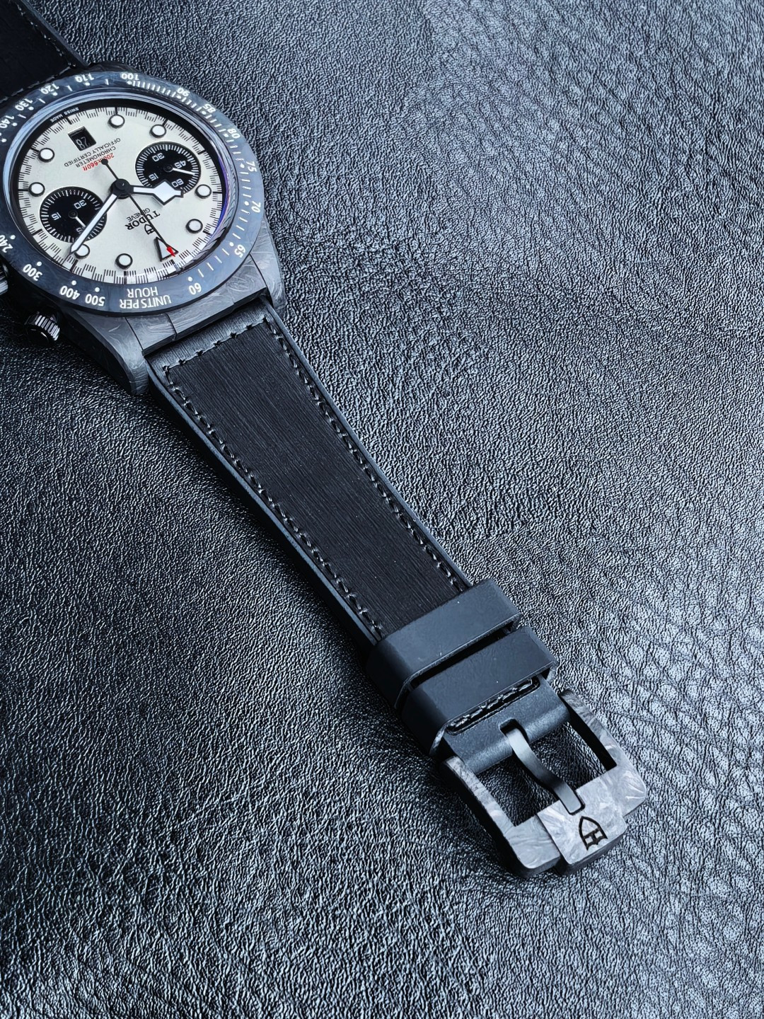 5022-24a87f839d0c4b8887b12d4b4777fe5b9639a64df282d69fc499fcf24ae12f04 Tudor Black Bay M7937KN-0001 Carbon composite 42 mm Configuration 9CE47C 1:1 Superclone