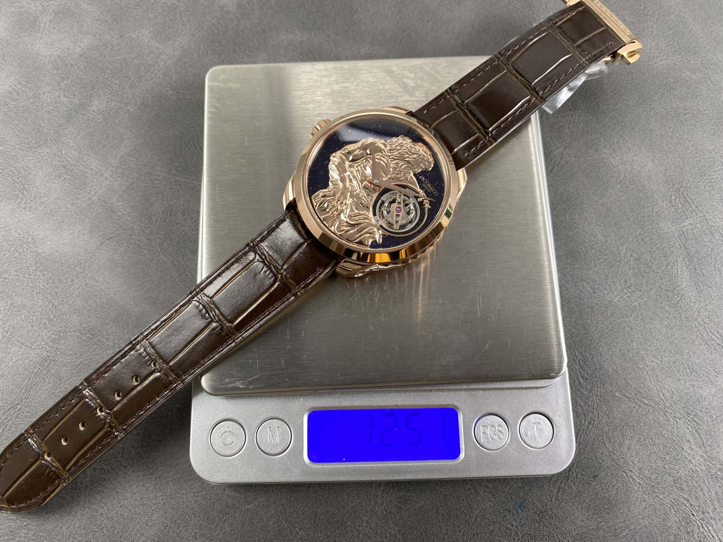 1970-447a72fb87de97fd6f8539cc9a5945557d3038df41c16d987bd1c6729f8fdd5e Jacob & Co. Astronomia Leather strap Tourbillon Configuration F25F11 1:1 Superclone