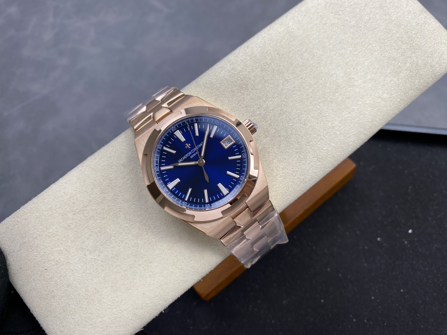 Vacheron Constantin Overseas 4500V Stainless steel Rose Stainless-steel bracelet K1 Factory Configuration E8BB25 1:1 Superclone