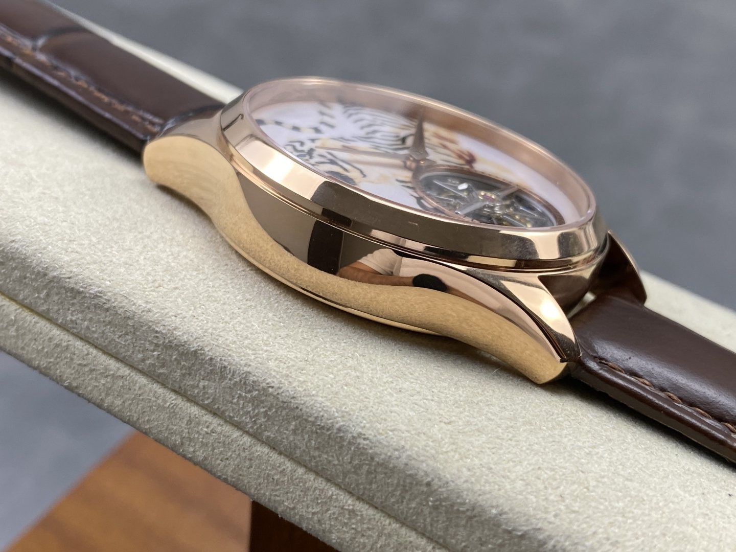 6101-60c21930e2d499c0c6358db6a3326aaba9948198549c167de8450a0440e18d7f Vacheron Constantin Overseas 42 mm Tourbillon Manual-wind ANT Factory Configuration A9DECF 1:1 Superclone