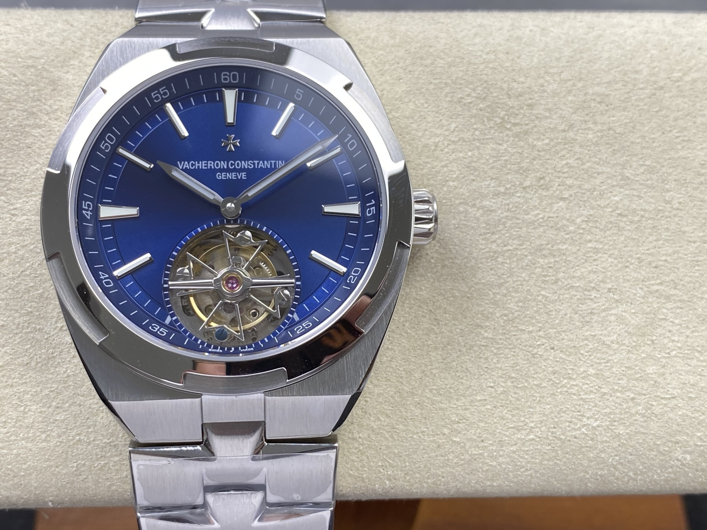 10003-4ae4d636cda721a195e97054e815502480bc83d8275b286d9bfa20eafffc6a0a Vacheron Constantin Overseas 42.5 mm Tourbillon ANT Factory Configuration CC771D 1:1 Superclone