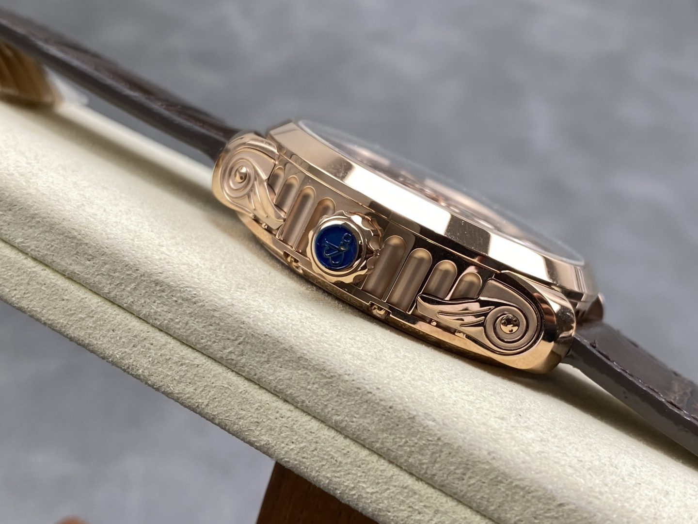 1969-ea94453c7472bff3890906dba47ff6b4ed9874402dca69339157b4fa7fd7df49 Jacob & Co. Astronomia Leather strap Tourbillon Configuration F25F11 1:1 Superclone