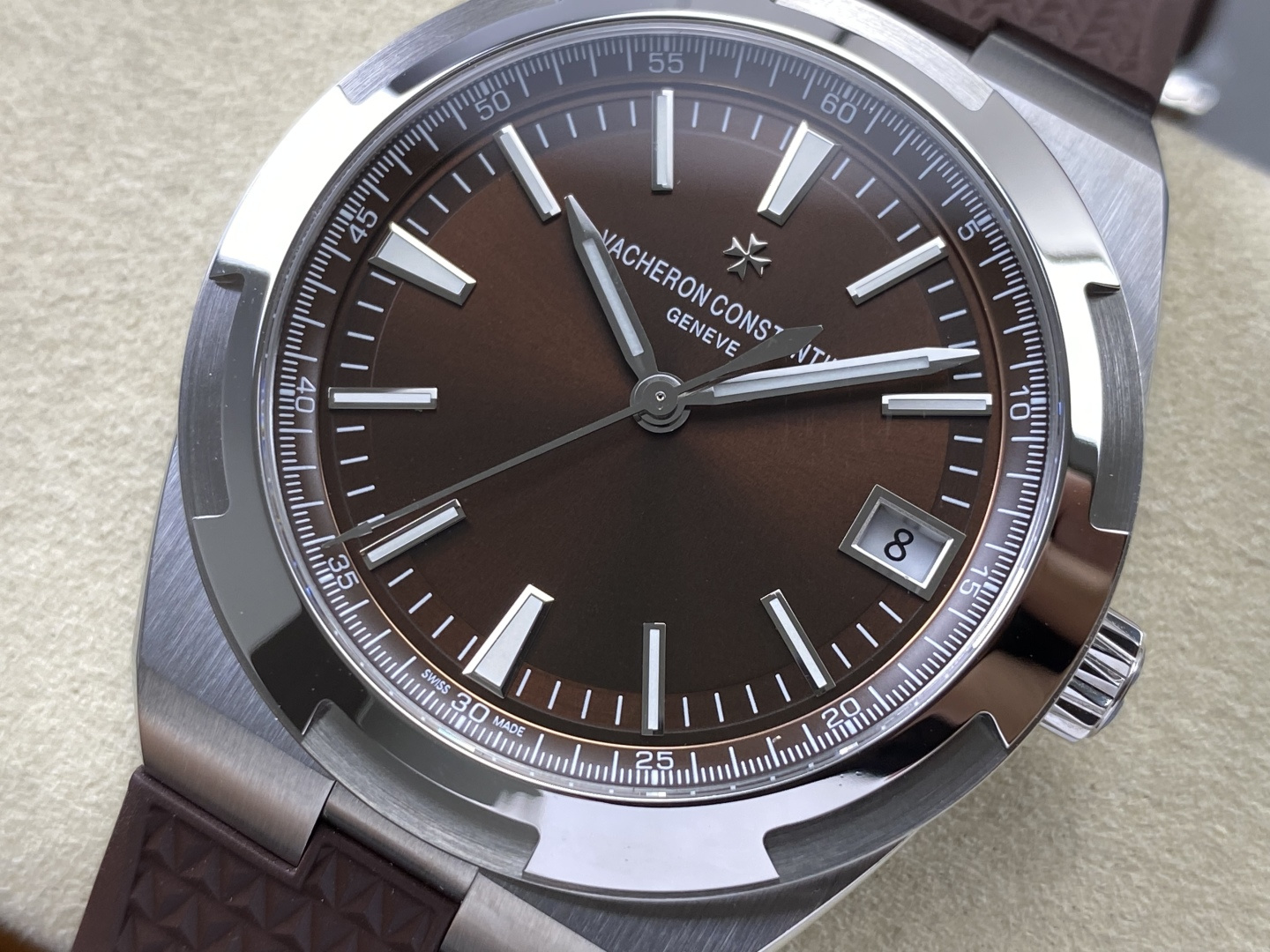 1933-610861b7c0b094121d7fb3b259a3ce0f148ce57dbb4ad203b35eafc284cb46d4 Vacheron Constantin Overseas Stainless steel 41 mm Configuration 5375EE 1:1 Superclone