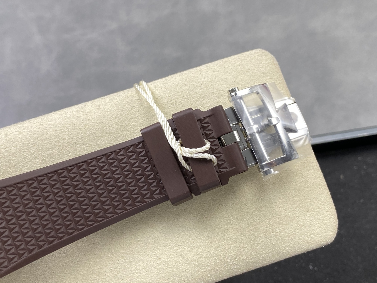 1927-8c312b345ce113a345130dc700f356d07a881041c150a5be61f24be8431ad246 Vacheron Constantin Overseas Stainless steel 41 mm Configuration 5375EE 1:1 Superclone