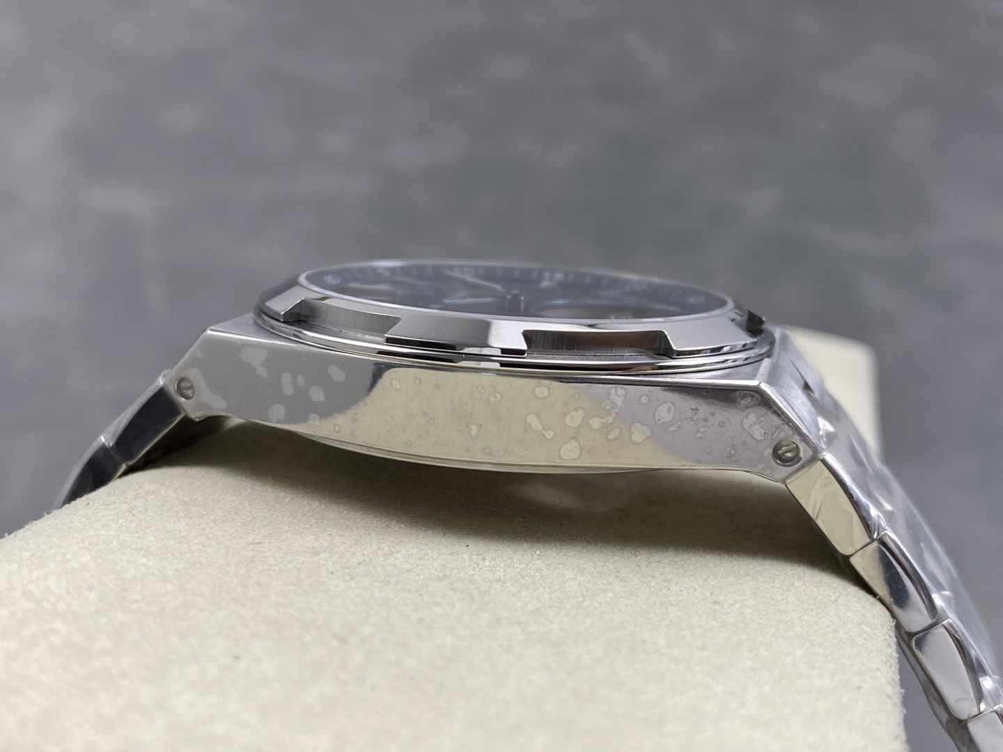 15451-5219b6cf18fcc6176f0c573acc13554dd28664027e377caaef4cd5936c49a3e8 Vacheron Constantin Overseas Stainless steel Blue 42.5X13.5 mm Tourbillon Configuration B40662 1:1 Superclone