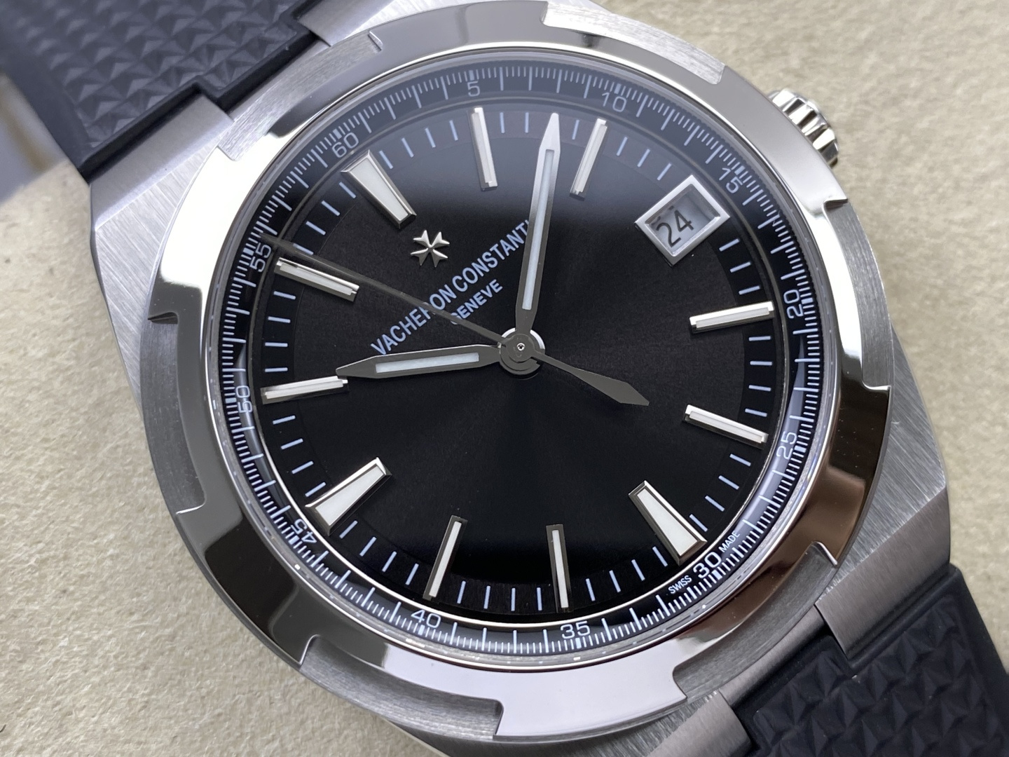 16921-67cf80ead321c61f130846b26403fb9b86e92fc137a2a2fc055f9663c9e01985 Vacheron Constantin Overseas Stainless steel 41 mm Configuration 9549BE 1:1 Superclone