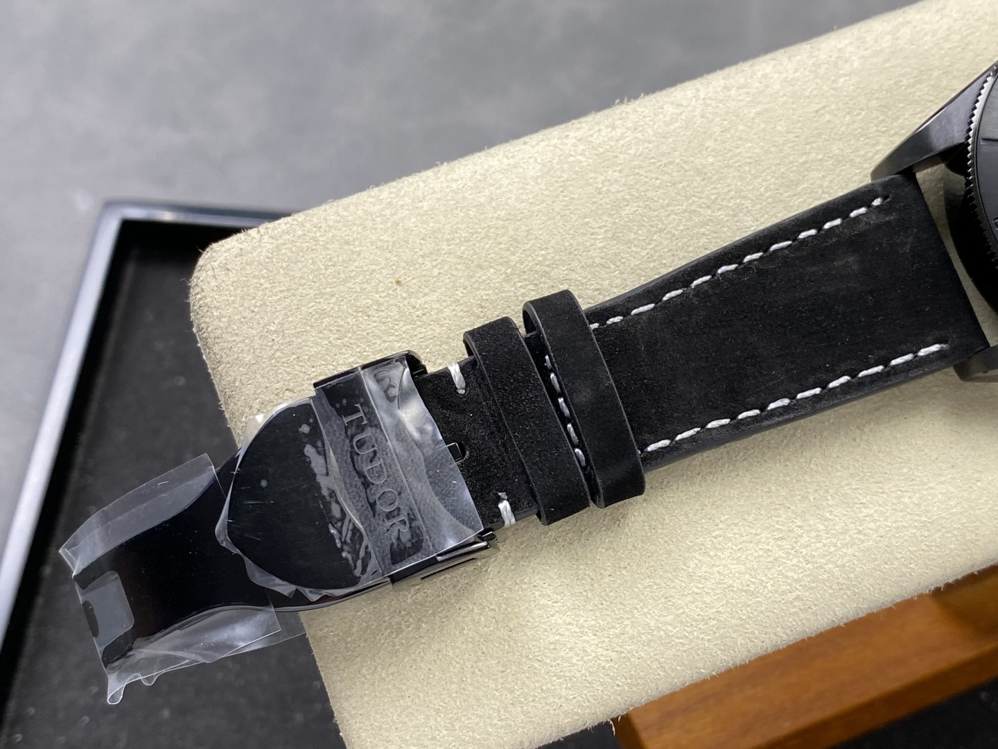 3979-29f19a671268a7857617145019e1350a78db5afe9d80cc4dae3039307cc085ce Tudor Black Bay Black Black Leather strap 41 mm Tourbillon GR Factory Configuration AC4E08 1:1 Superclone