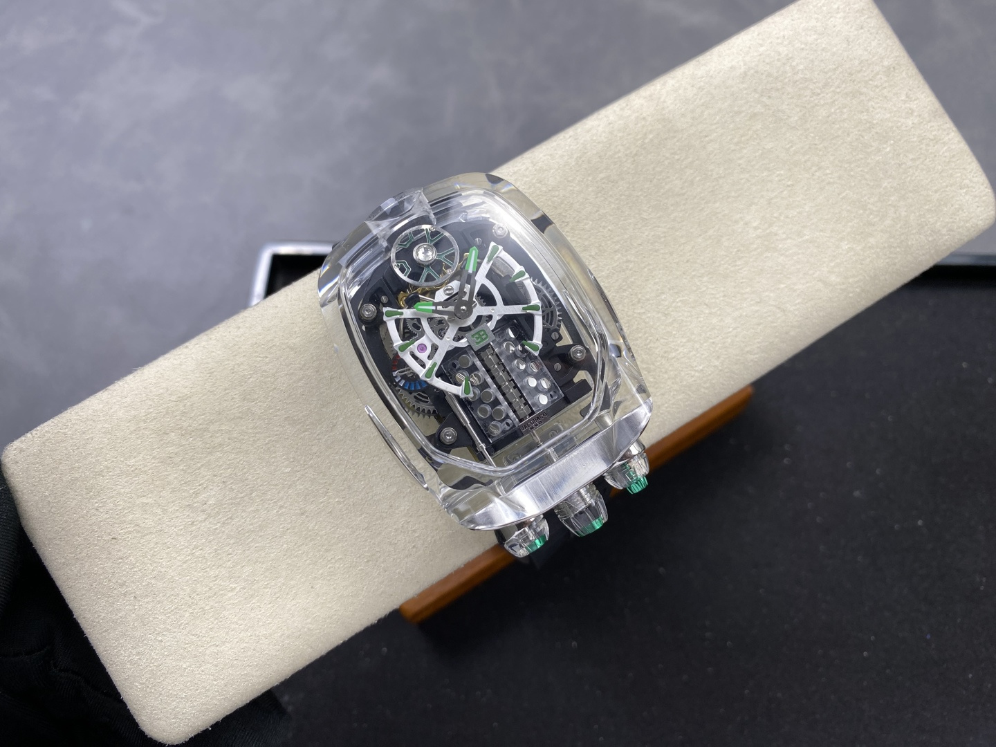 6295-8e02ab9d154f34608630ebeced06247e99a333eeaecc048fd559ec1750d78e29 Jacob & Co. Bugatti Chiron Platinum Configuration 10FB7C 1:1 Superclone