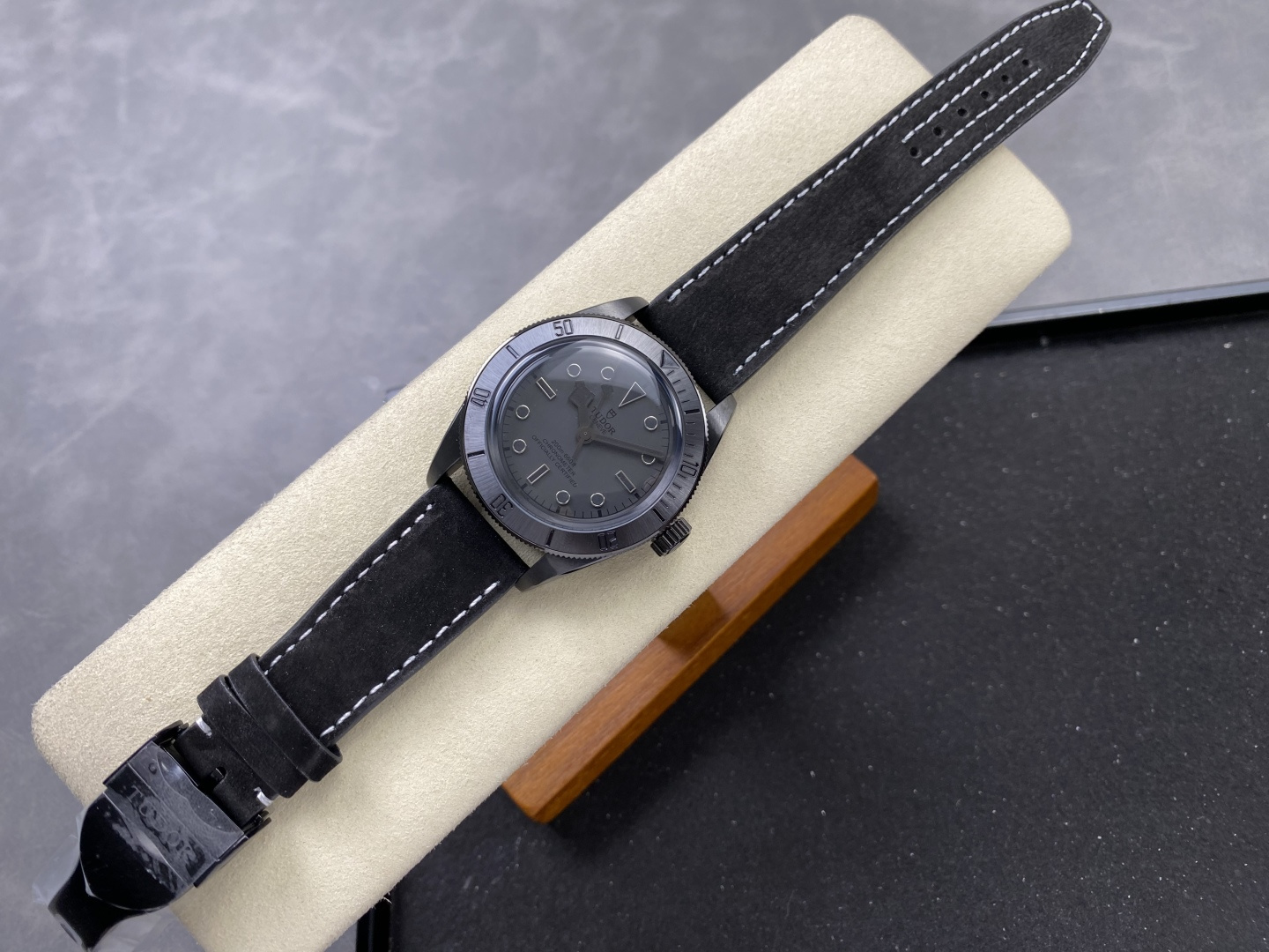 3975-3c0bef9ea254f23f1347c53964bc510b4696e985f16d7b8e83ef44df4601d9b2 Tudor Black Bay Black Black Leather strap 41 mm Tourbillon GR Factory Configuration AC4E08 1:1 Superclone
