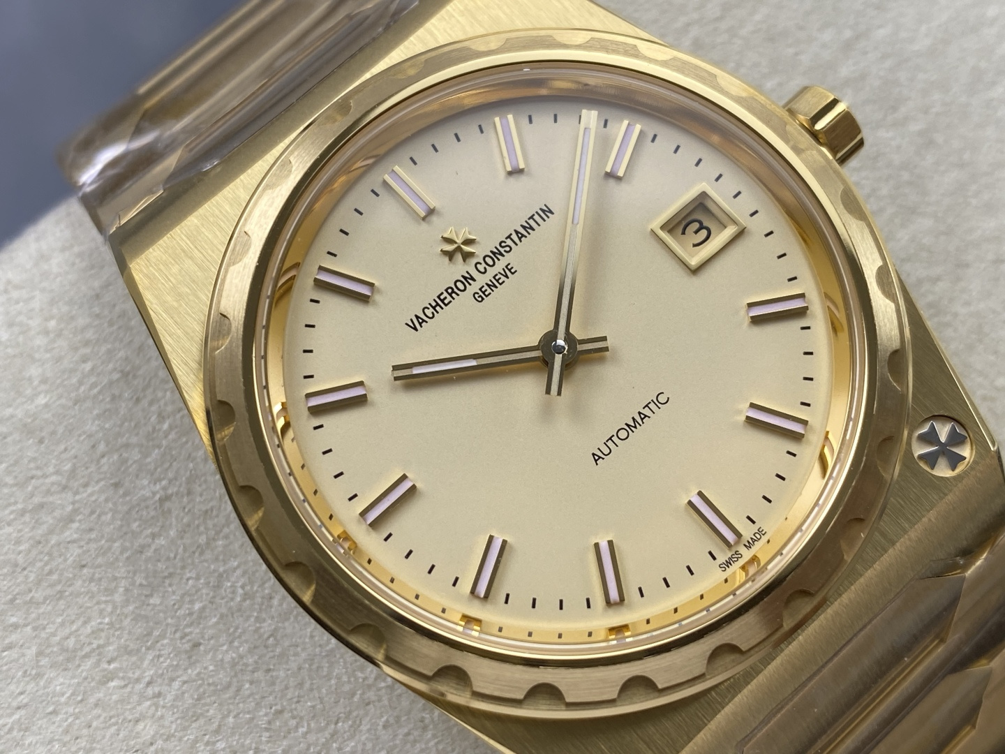 11421-7f7760ecdd7bdbc473c91b46141731ce1da9794c61ee6934a7b098fa5bc7236a Vacheron Constantin Overseas 37 mm PPF Factory Configuration 8F2E12 1:1 Superclone