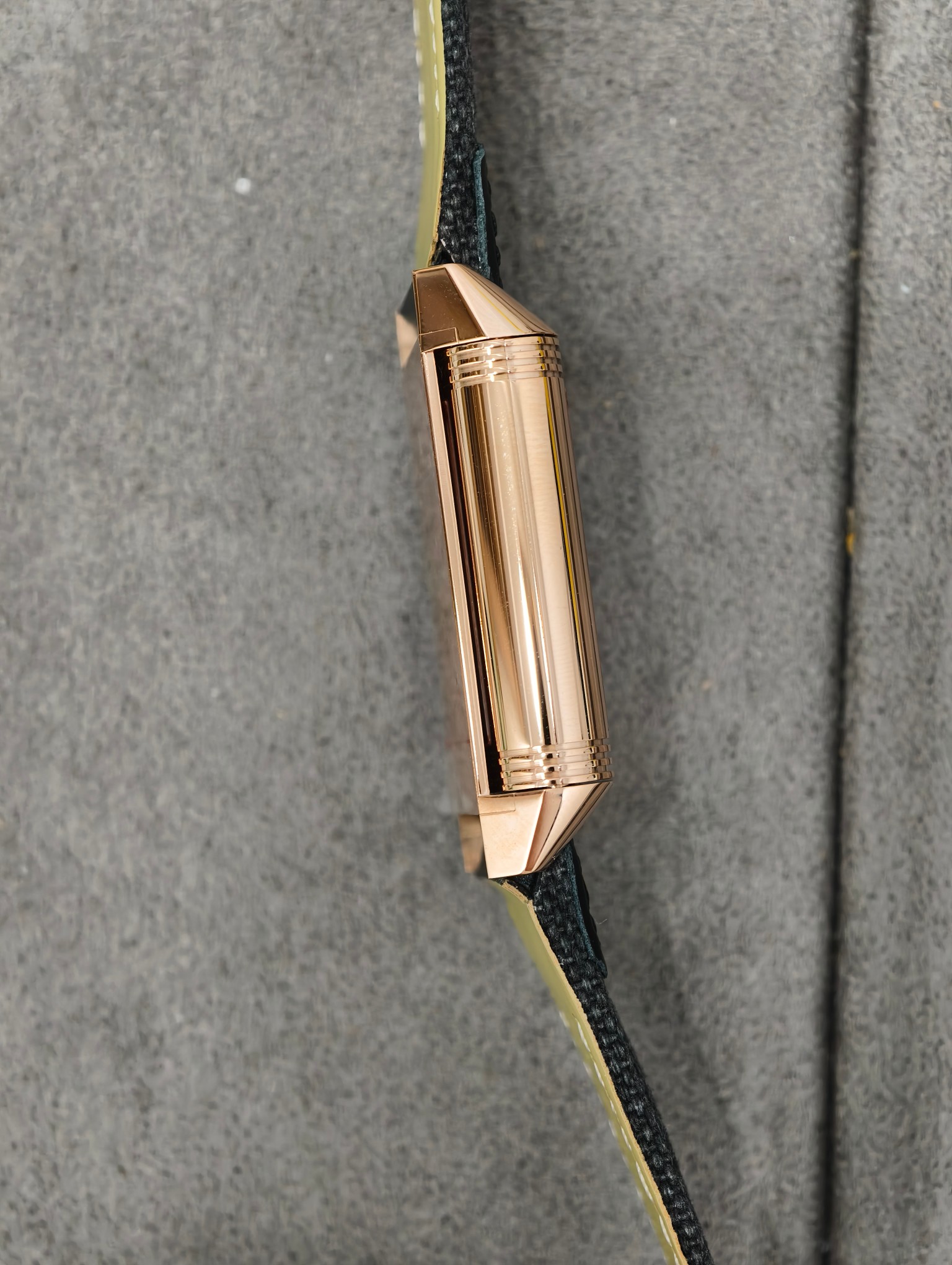 12477-c7e61c72c6b946950582b5a78b91dcfa5b5f6d8f750249f619bb135fde5b276a Jaeger-LeCoultre Reverso JJF Factory Configuration 852041 1:1 Superclone