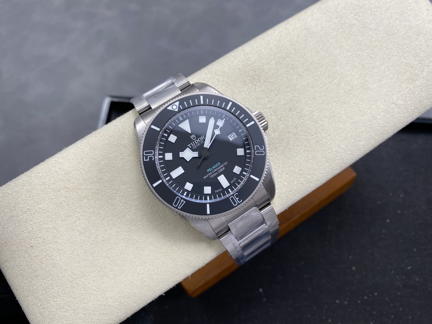 113-5ca36ea7c472698eed868a995288ee6b20b16461b5d0878334a429dc039a3034 Tudor Pelagos Ultra M2543C1A7NU-0001 1:1 Superclone