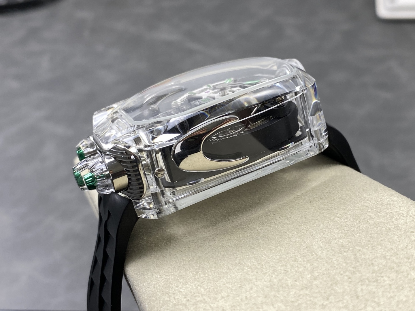 6293-90a357c1e3d57c91f108314274cede747b83858dce282df7220b1a43ccd94565 Jacob & Co. Bugatti Chiron Platinum Configuration 10FB7C 1:1 Superclone