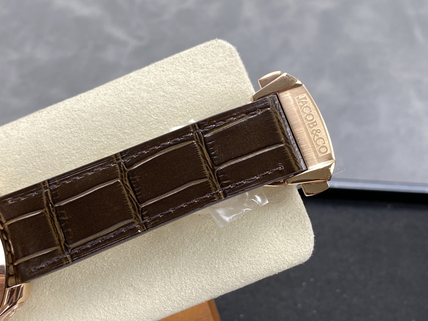 1966-881ba41b6db79eb2ae924d1f13c2d2b34e2c01286730609dddc76facaf21789b Jacob & Co. Astronomia Leather strap Tourbillon Configuration F25F11 1:1 Superclone