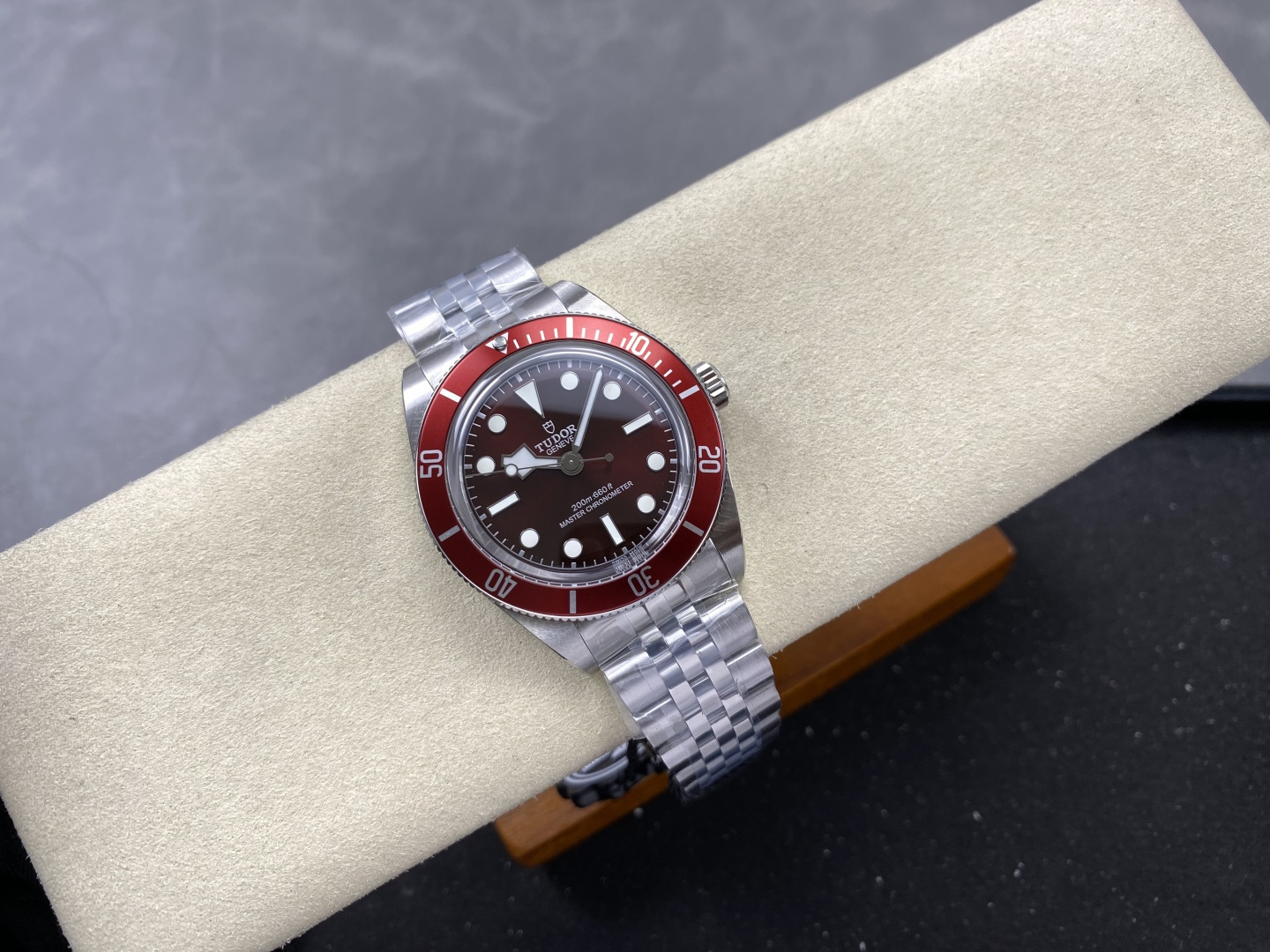 7432-3b765f18921c86762ce34c0603266c8cefeb7365d27372f77c7d0b8161ccaa37 Tudor Black Bay 58 Burgundy M7939A1A0RU-0001 1:1 Superclone