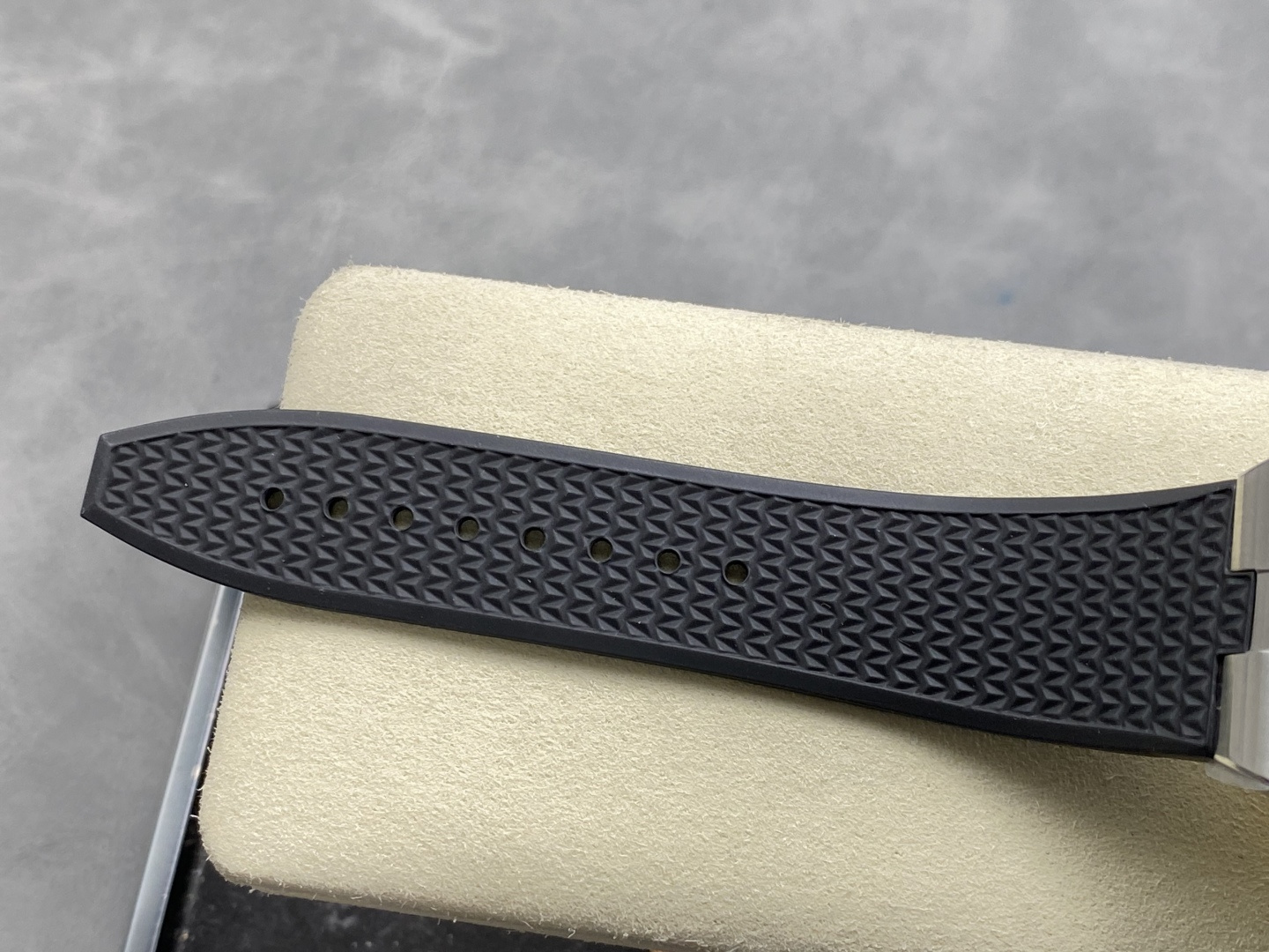 5459-71dbd8f9fb1a4904cbe0c2ea20cab6b122c6d0de9594c789d09dbf4128430921 Vacheron Constantin Overseas 5500V Stainless steel Rubber strap TW Factory Configuration 06FDEA 1:1 Superclone