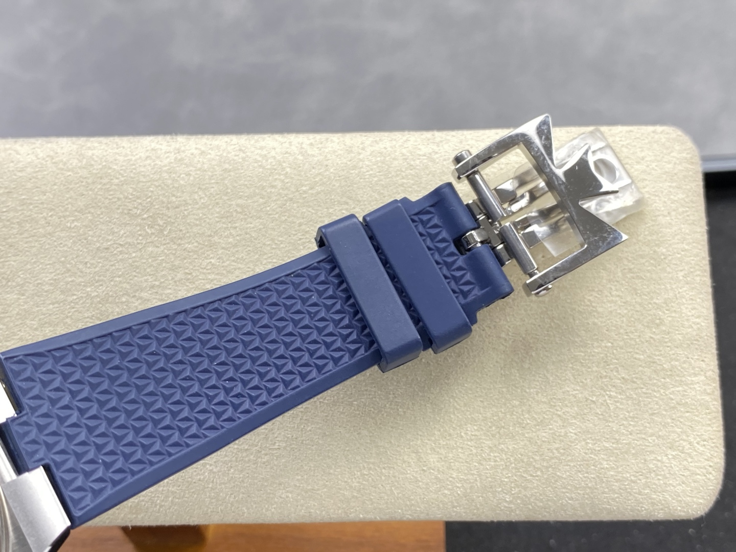 10104-f03bc68ad05143406befbdf10b52dc78578275cbbc135eb49de62a6ef9af87e9 Vacheron Constantin Overseas 4500V Stainless steel Rose Stainless-steel bracelet K1 Factory Configuration 3A012E 1:1 Superclone