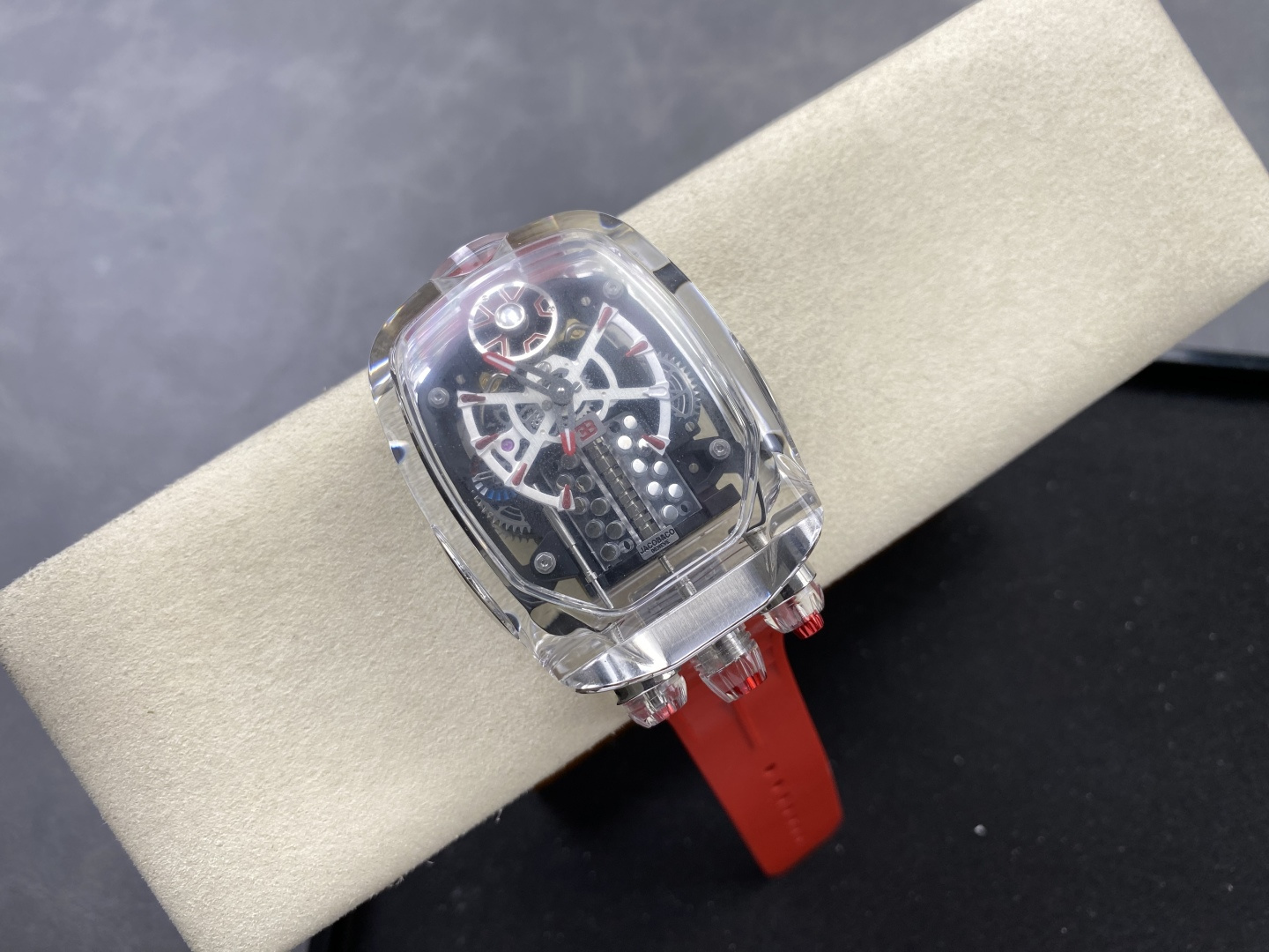 10399-d284f46291e2fe3360068779e9dd0bc6f5d838d0a7e7e2d69dc989fb994589e2 Jacob & Co. Bugatti Chiron Platinum Configuration 0BF60B 1:1 Superclone