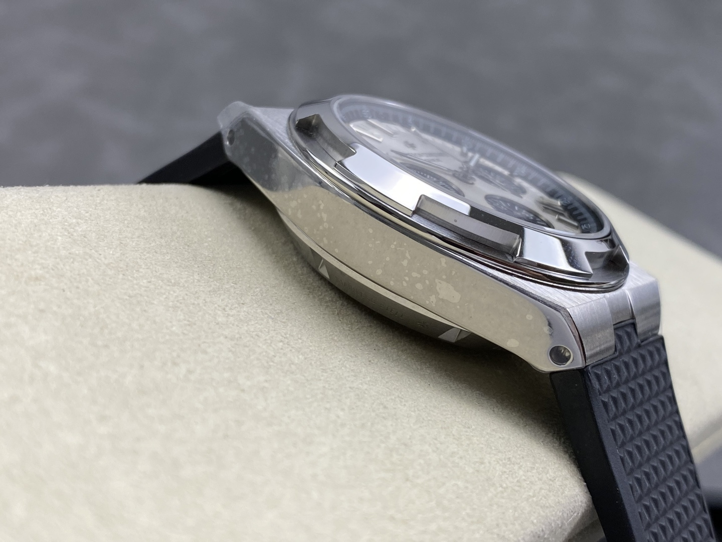 5456-fd0acd51baa10672a2bb95f2d7946db53dc4ea8b967460c48e331f1e8c7448e8 Vacheron Constantin Overseas 5500V Stainless steel Rubber strap TW Factory Configuration 06FDEA 1:1 Superclone